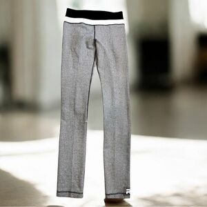 Lululemon Gray Black Bootcut Yoga Pants Patterned Waistband Women’s Size‎ 6
